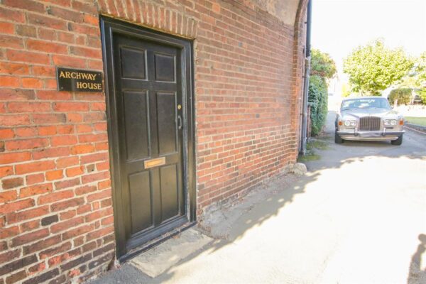 High Street, Blyth, Worksop