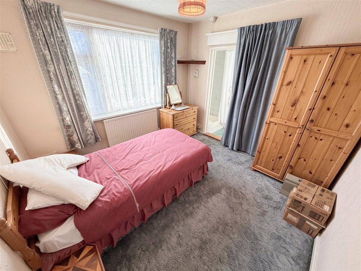 Edgehill Road, Wheatley Hills, Doncaster
