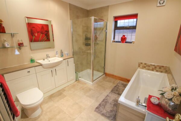 Doncaster Road, Hatfield, Doncaster