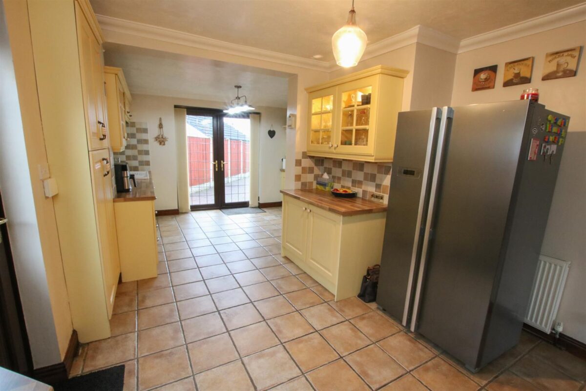 Doncaster Road, Hatfield, Doncaster
