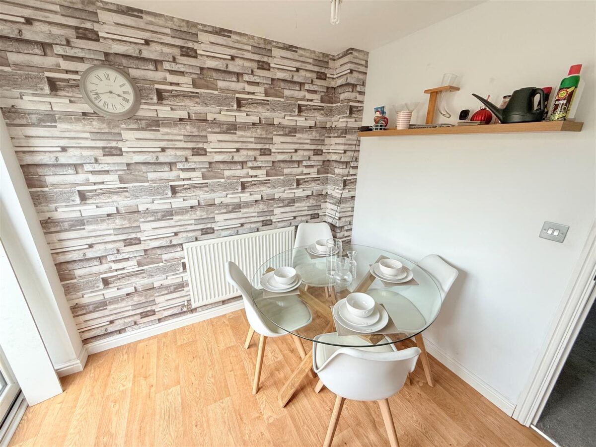 Summit Drive, Doncaster