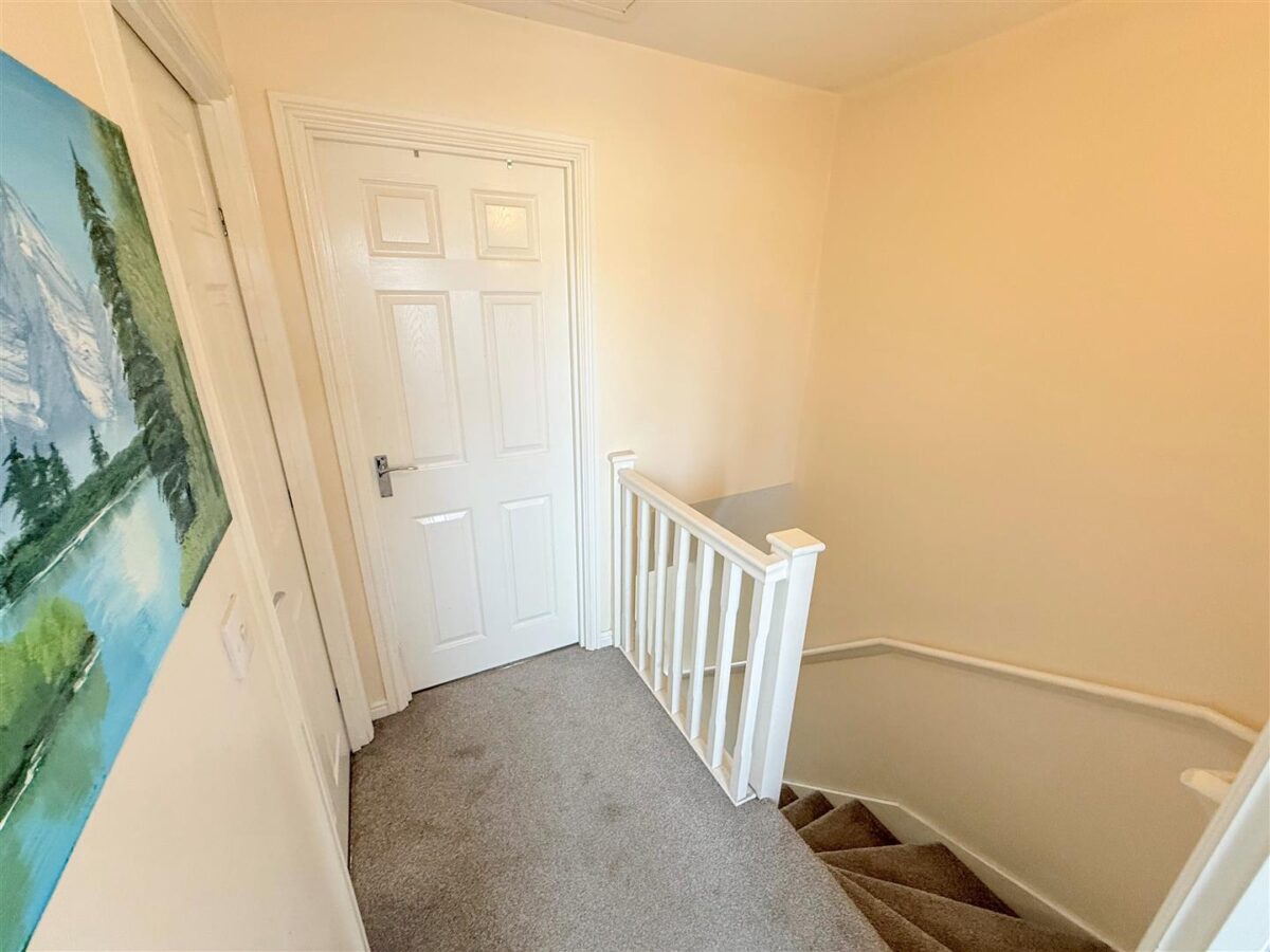 Summit Drive, Doncaster