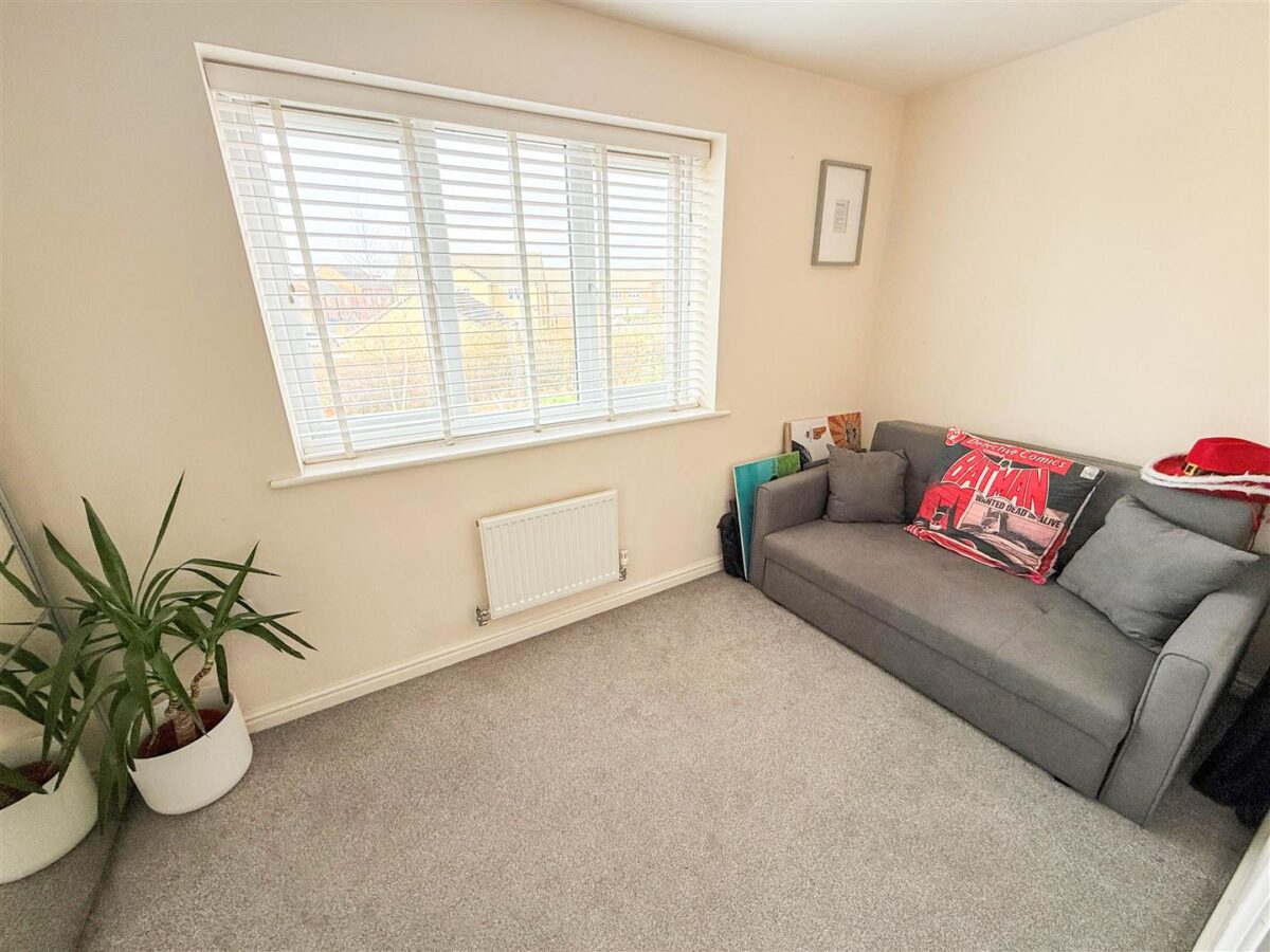 Summit Drive, Doncaster