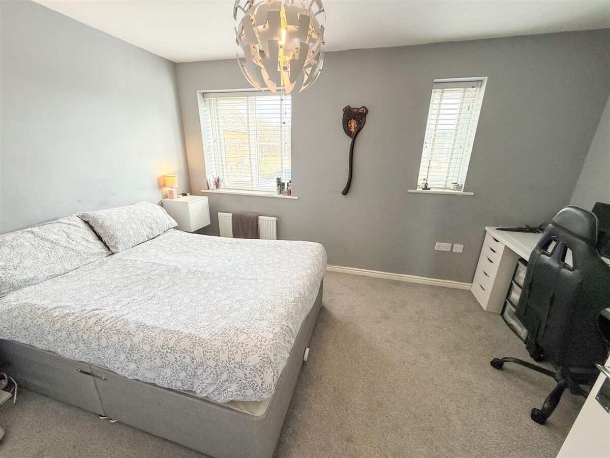 Summit Drive, Doncaster