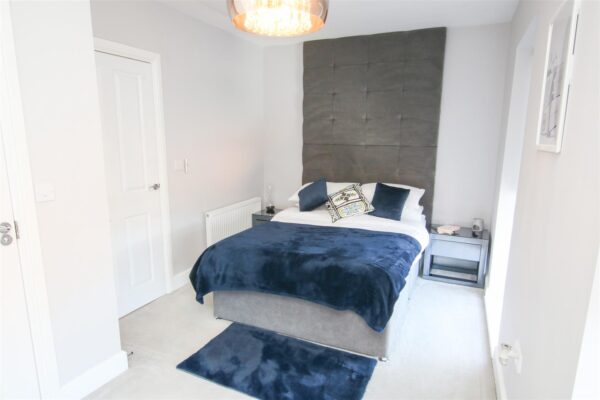 Winscar Road, Lakeside, Doncaster