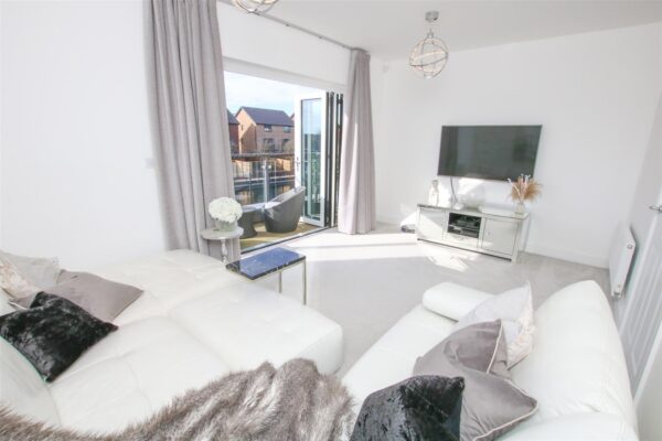 Winscar Road, Lakeside, Doncaster