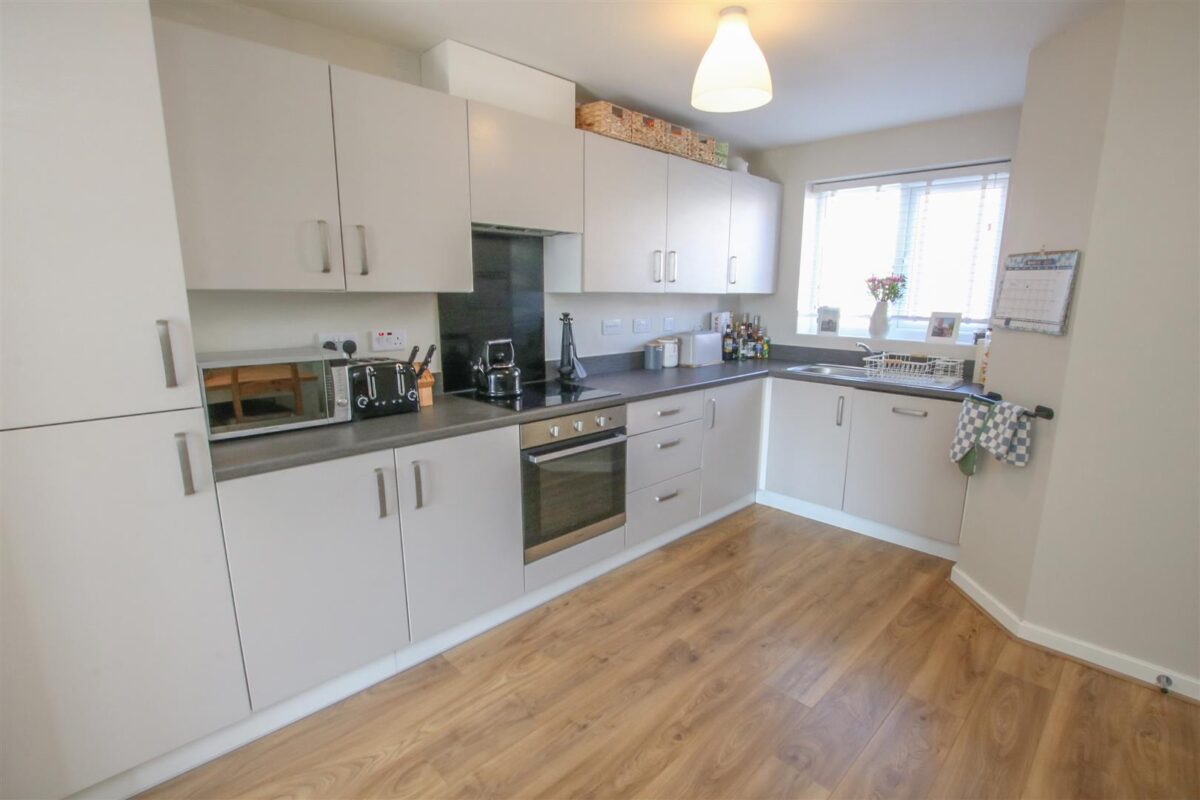 Creek Drive, Woodlands, Doncaster