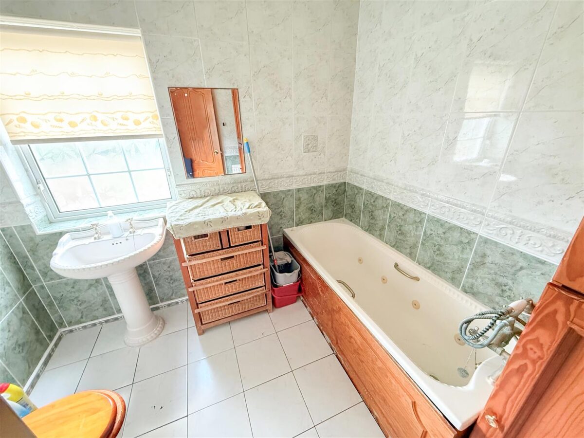 Thorne Road, Edenthorpe, Doncaster