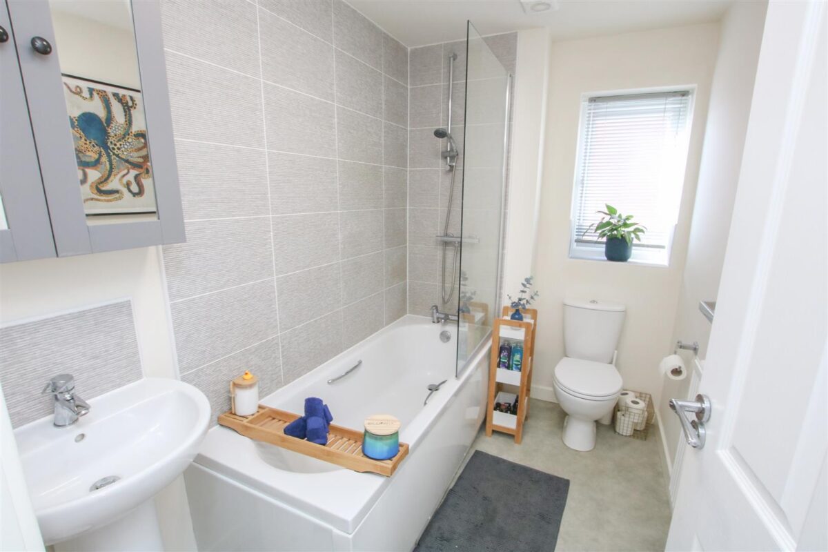 Creek Drive, Woodlands, Doncaster