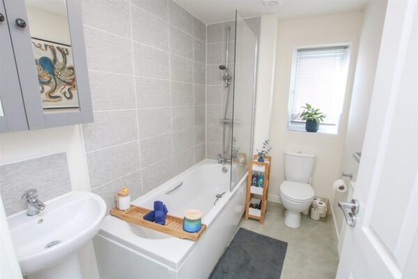 Creek Drive, Woodlands, Doncaster