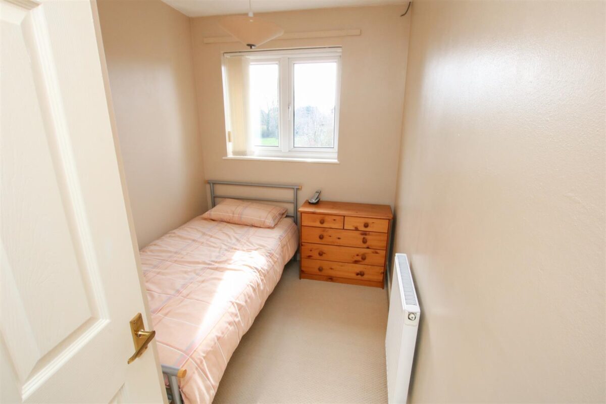 Thorpehall Road, Edenthorpe, Doncaster