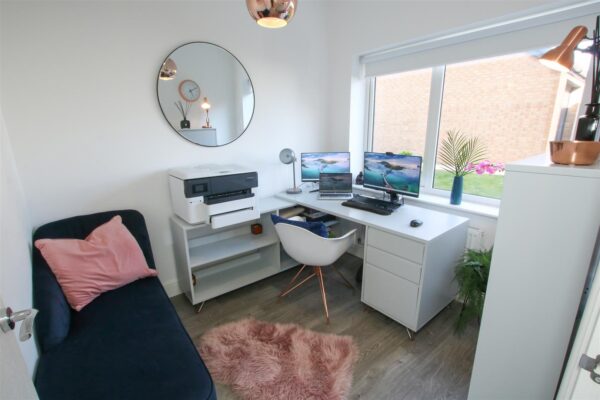 Winscar Road, Lakeside, Doncaster