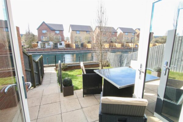 Winscar Road, Lakeside, Doncaster