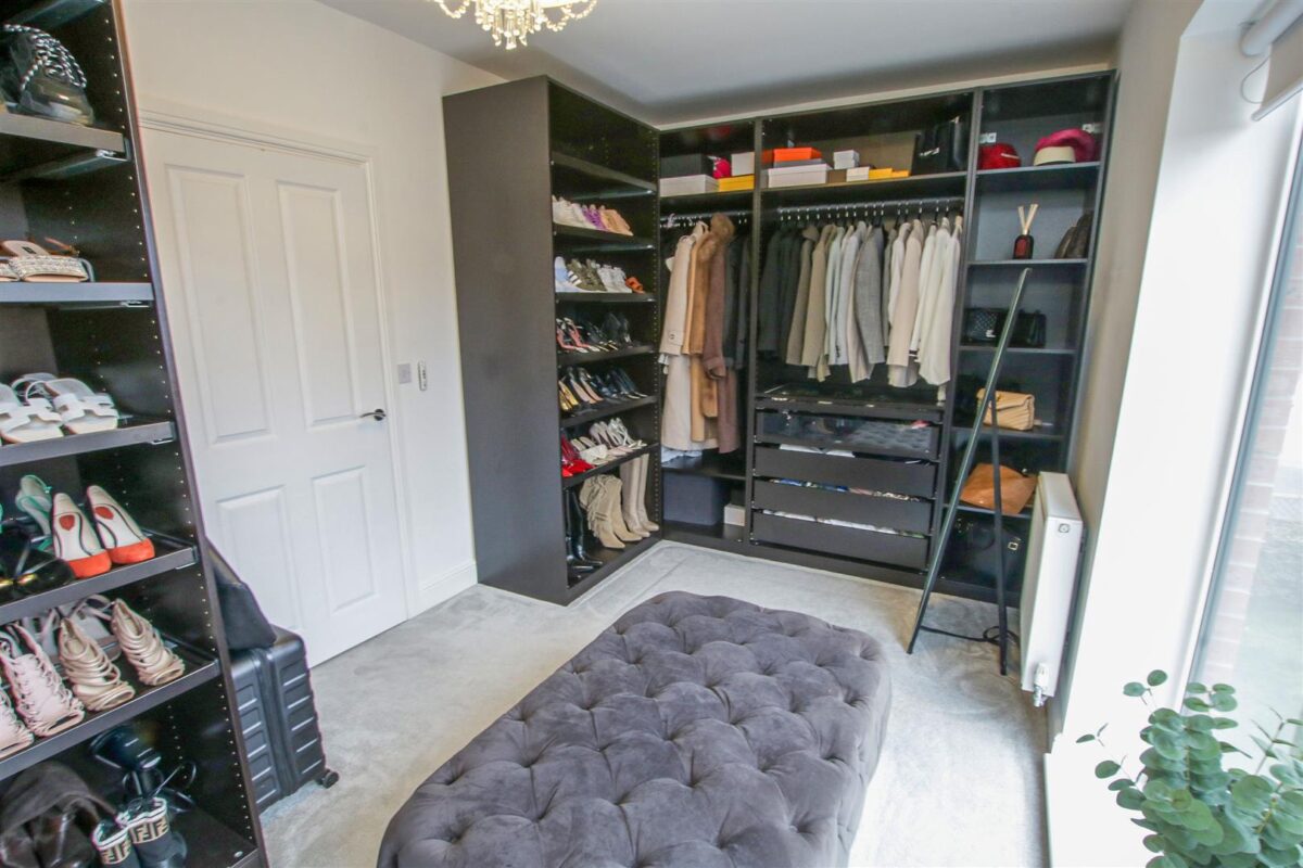 Winscar Road, Lakeside, Doncaster