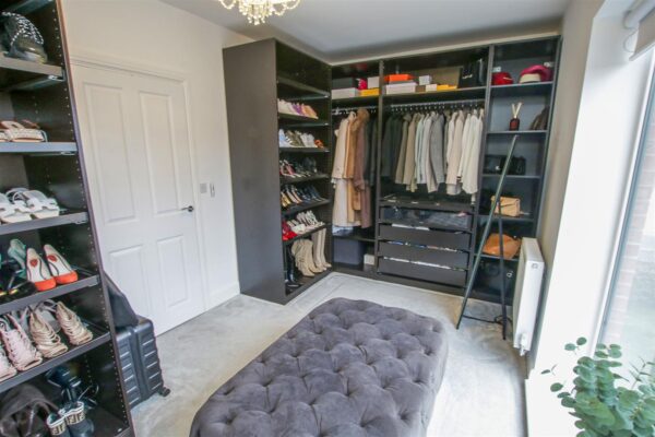 Winscar Road, Lakeside, Doncaster