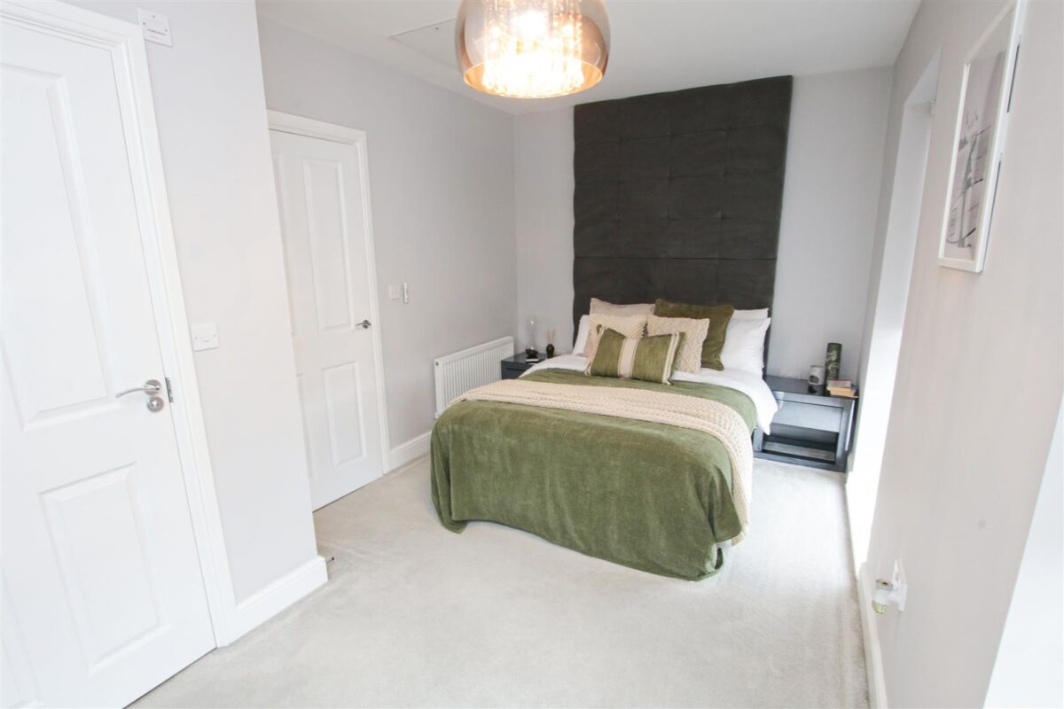 Winscar Road, Lakeside, Doncaster