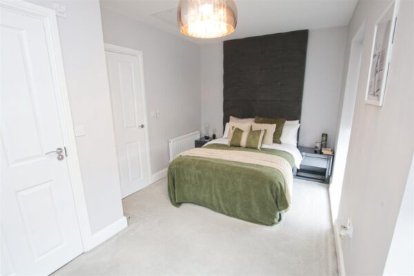 Winscar Road, Lakeside, Doncaster