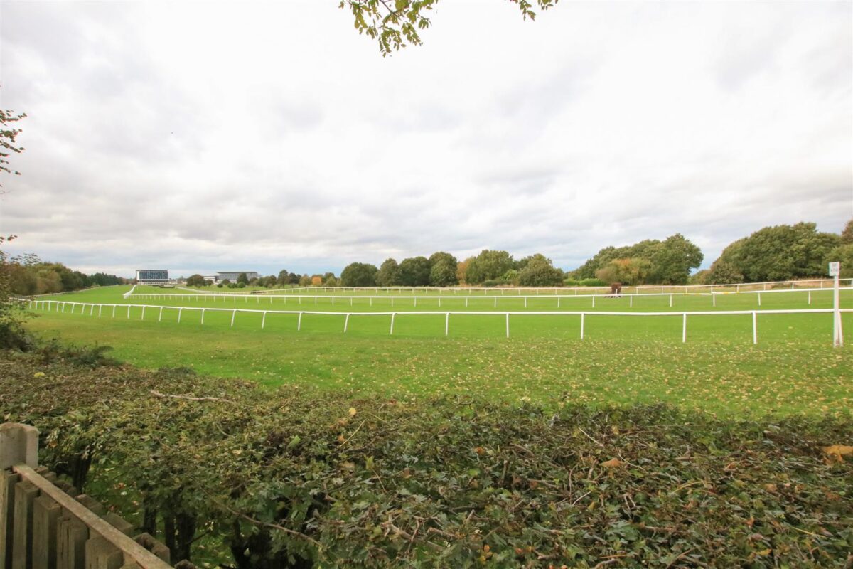Rose Hill Rise, Bessacarr, Doncaster