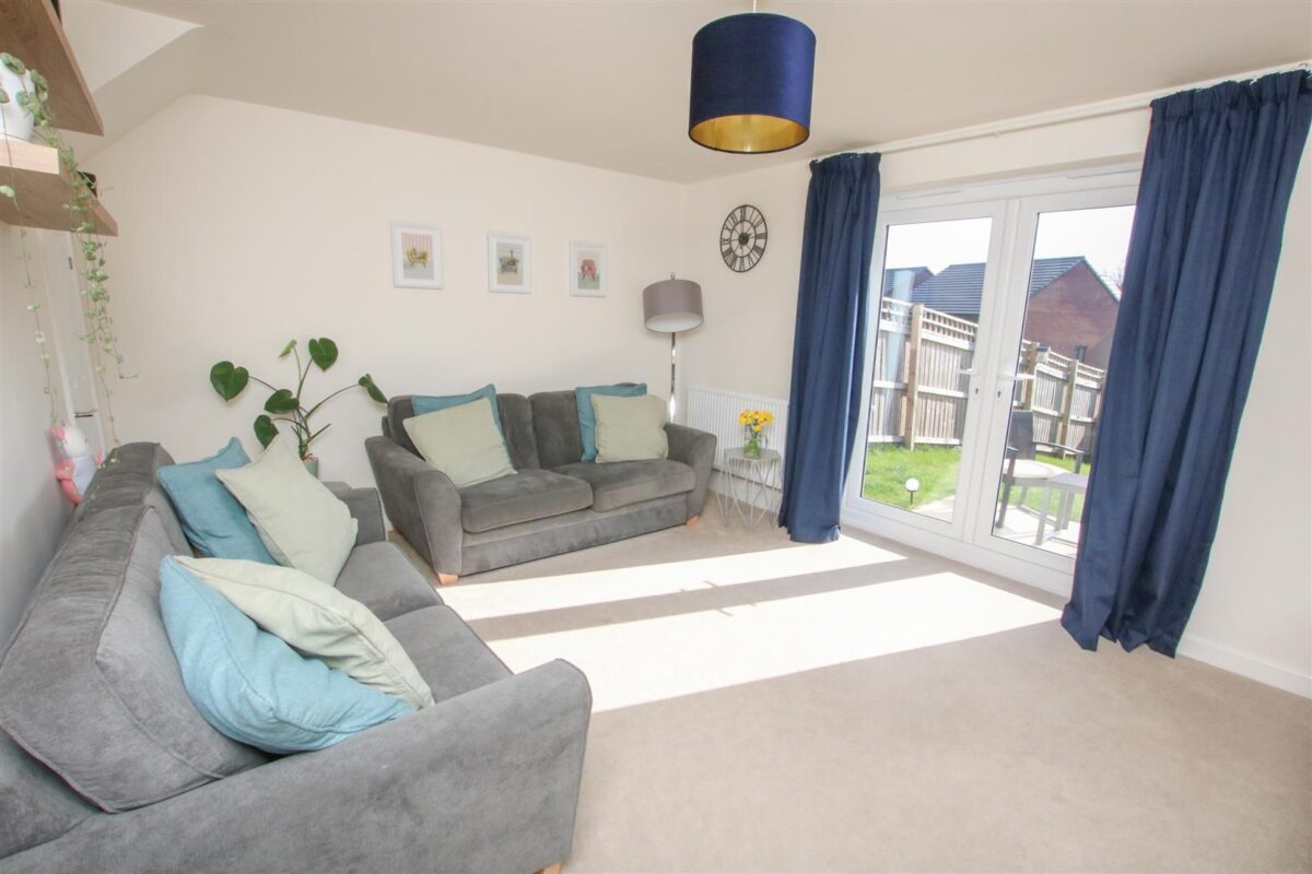 Creek Drive, Woodlands, Doncaster