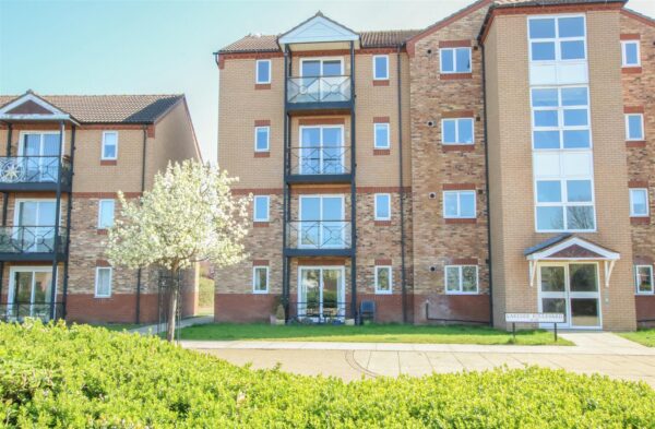 Lakeside Boulevard, Doncaster