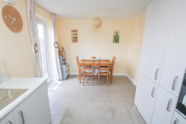Heatherfields Crescent, New Rossington, Doncaster