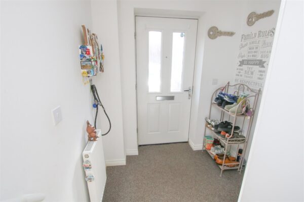 Heatherfields Crescent, New Rossington, Doncaster