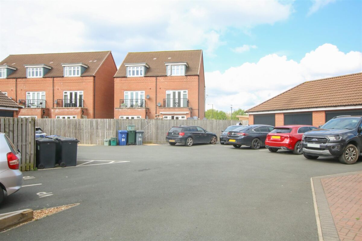 Gliwice Way, Lakeside, Doncaster