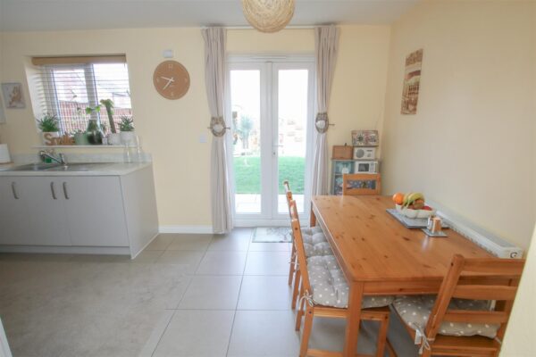 Heatherfields Crescent, New Rossington, Doncaster