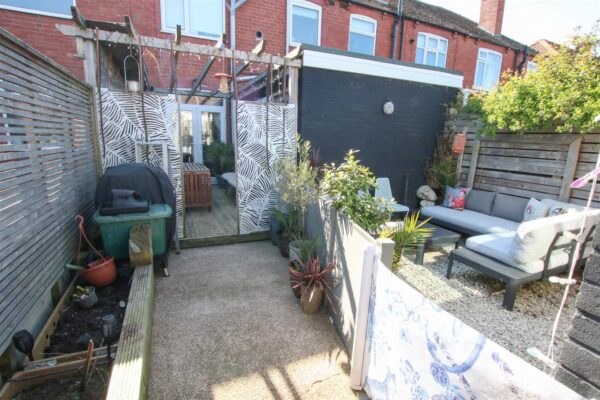 Holyrood Road, Town Moor, Doncaster