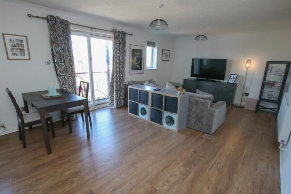 Lakeside Boulevard, Doncaster