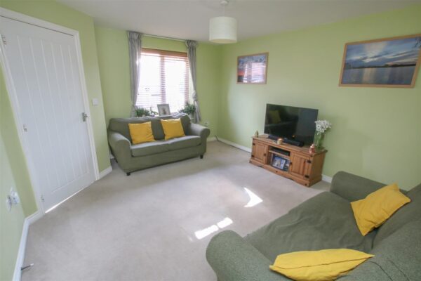 Heatherfields Crescent, New Rossington, Doncaster