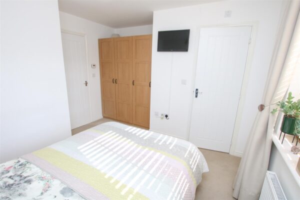 Heatherfields Crescent, New Rossington, Doncaster