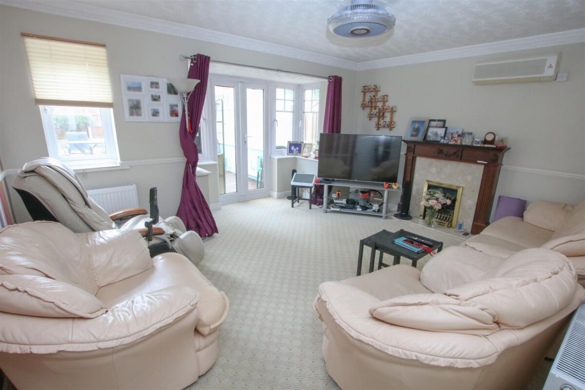 Westminster Drive, Dunsville, Doncaster
