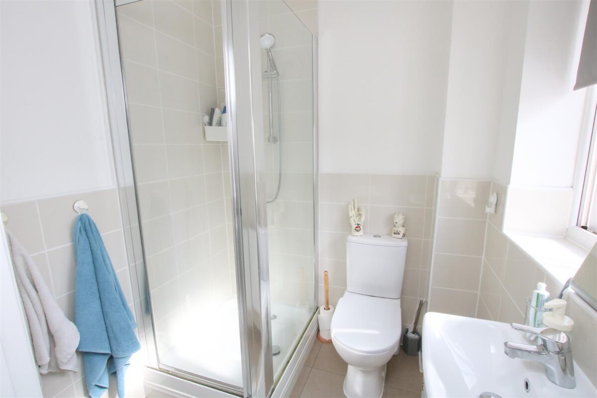 Heatherfields Crescent, New Rossington, Doncaster
