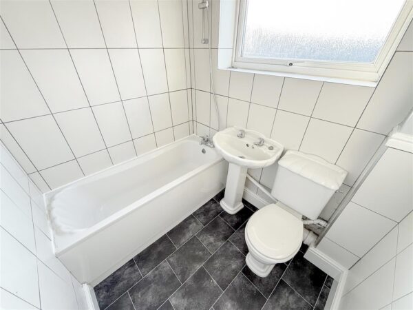 Milcroft Crescent, Hatfield, Doncaster
