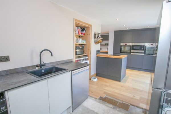 Rowena Avenue, Edenthorpe, Doncaster
