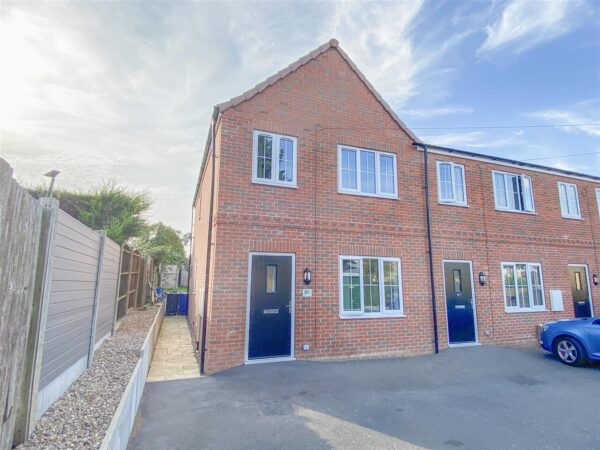 Lime Tree Crescent, New Rossington, Doncaster