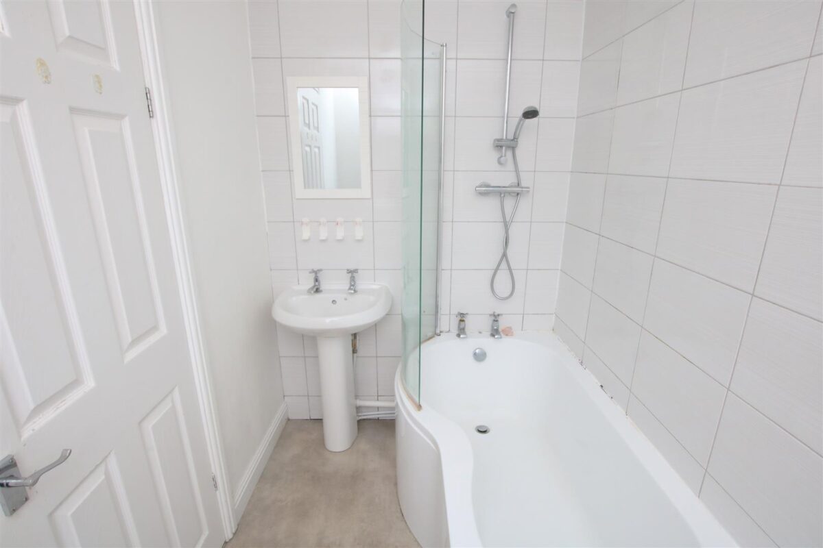 Lauder Road, Bentley, Doncaster
