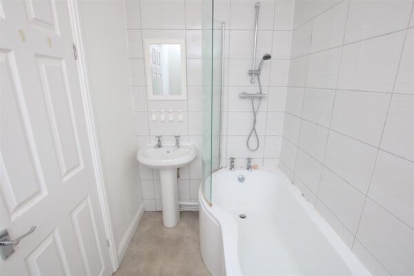 Lauder Road, Bentley, Doncaster