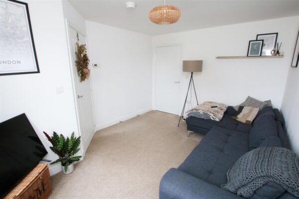 Gosford Road, Wheatley