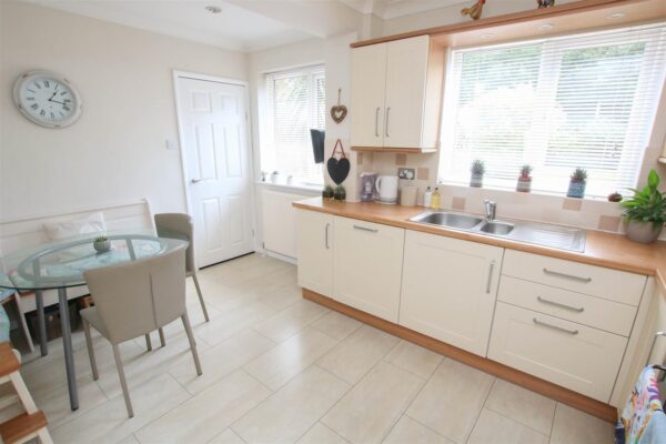 Lyndale Avenue, Edenthorpe, Doncaster
