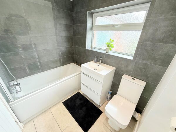 Laneham Close, Bessacarr, Doncaster