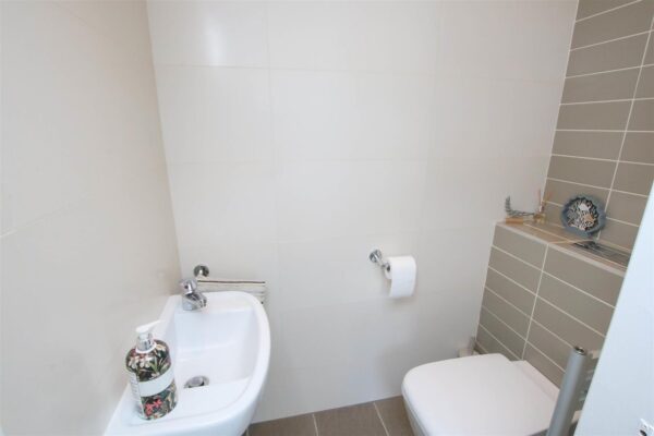 Lyndale Avenue, Edenthorpe, Doncaster
