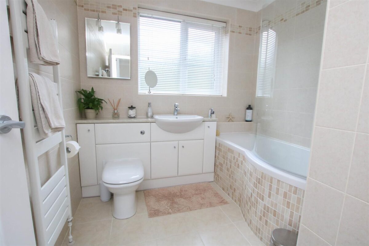Lyndale Avenue, Edenthorpe, Doncaster