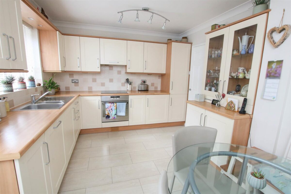 Lyndale Avenue, Edenthorpe, Doncaster