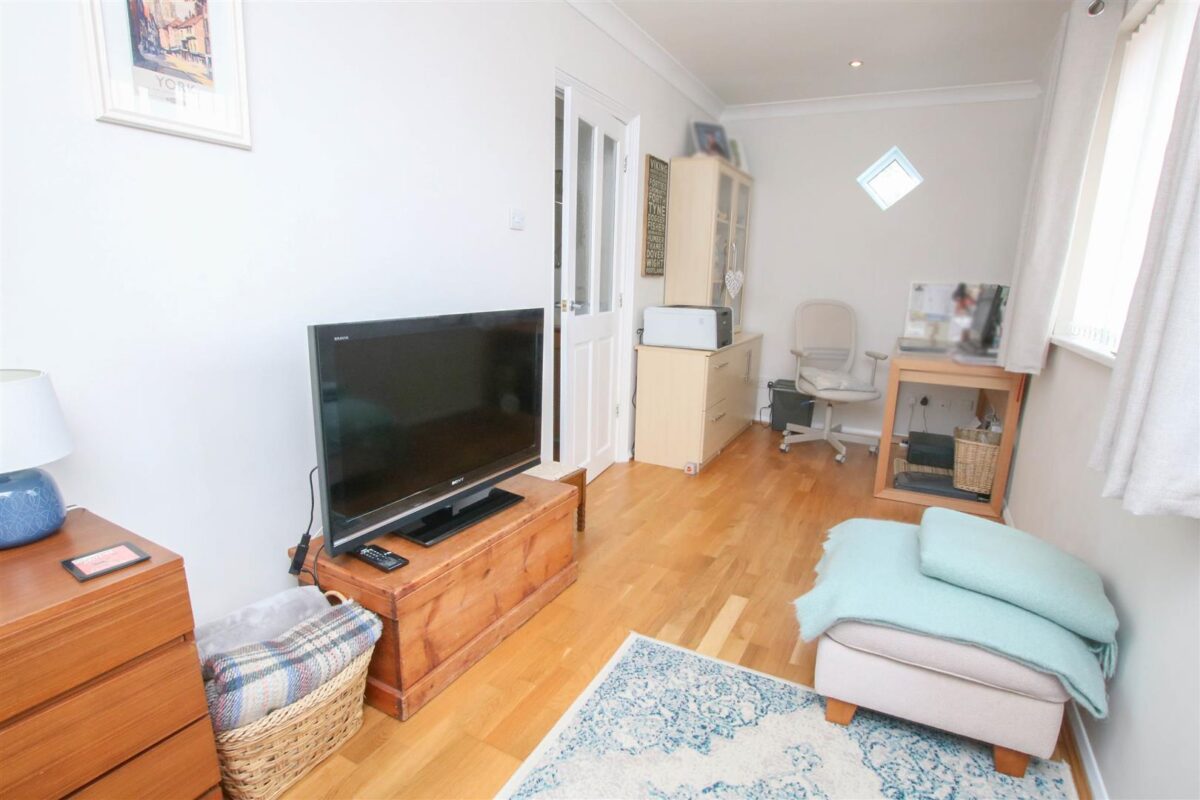 Lyndale Avenue, Edenthorpe, Doncaster