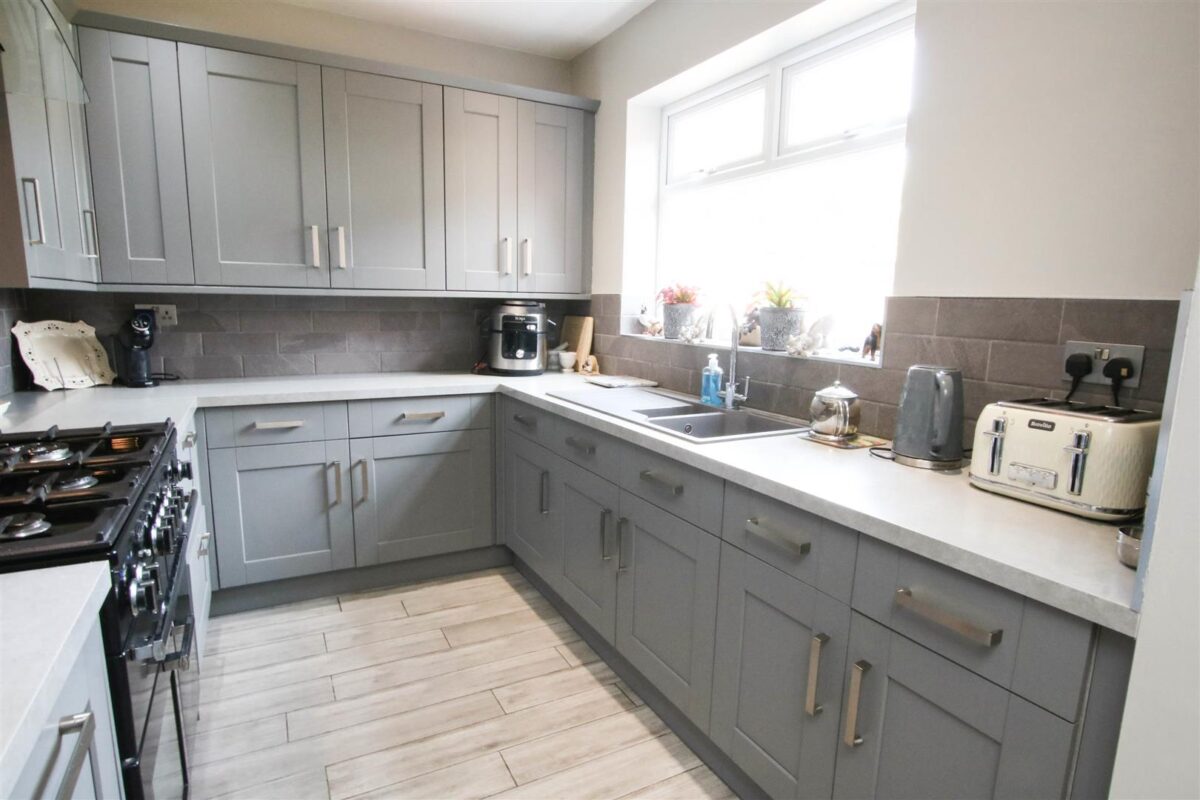 Harrowden Road, Wheatley Hills, Doncaster