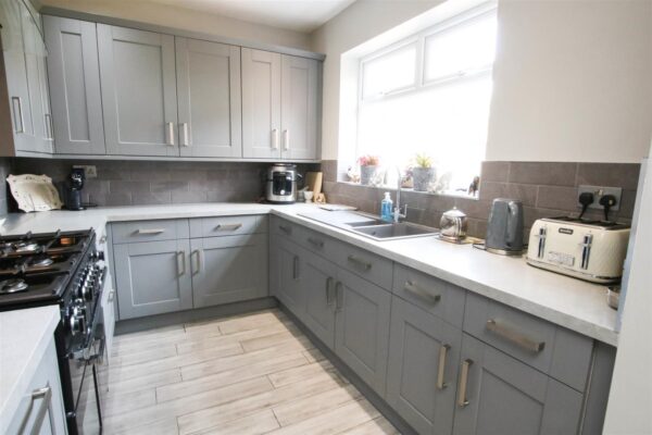 Harrowden Road, Wheatley Hills, Doncaster