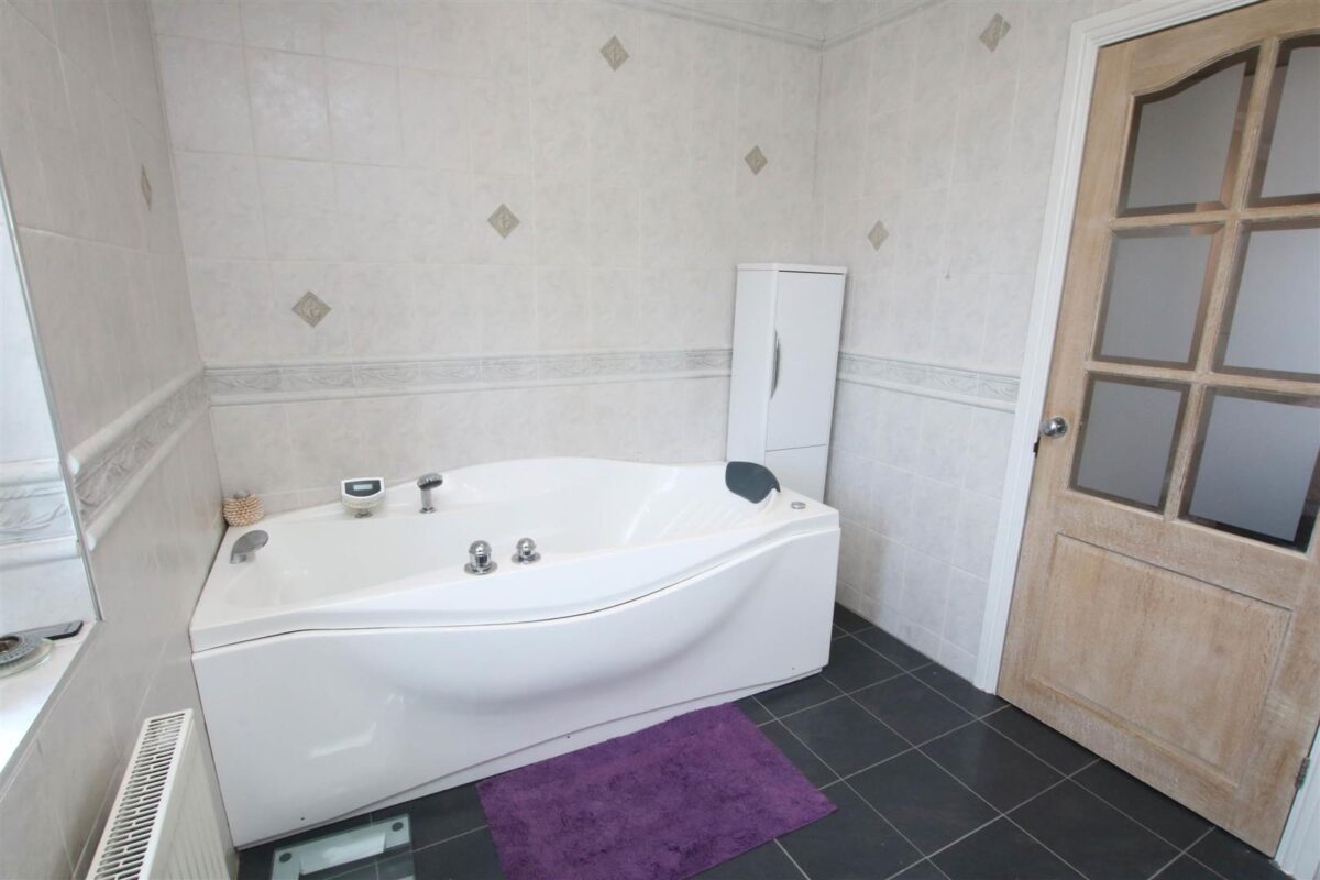 Harrowden Road, Wheatley Hills, Doncaster