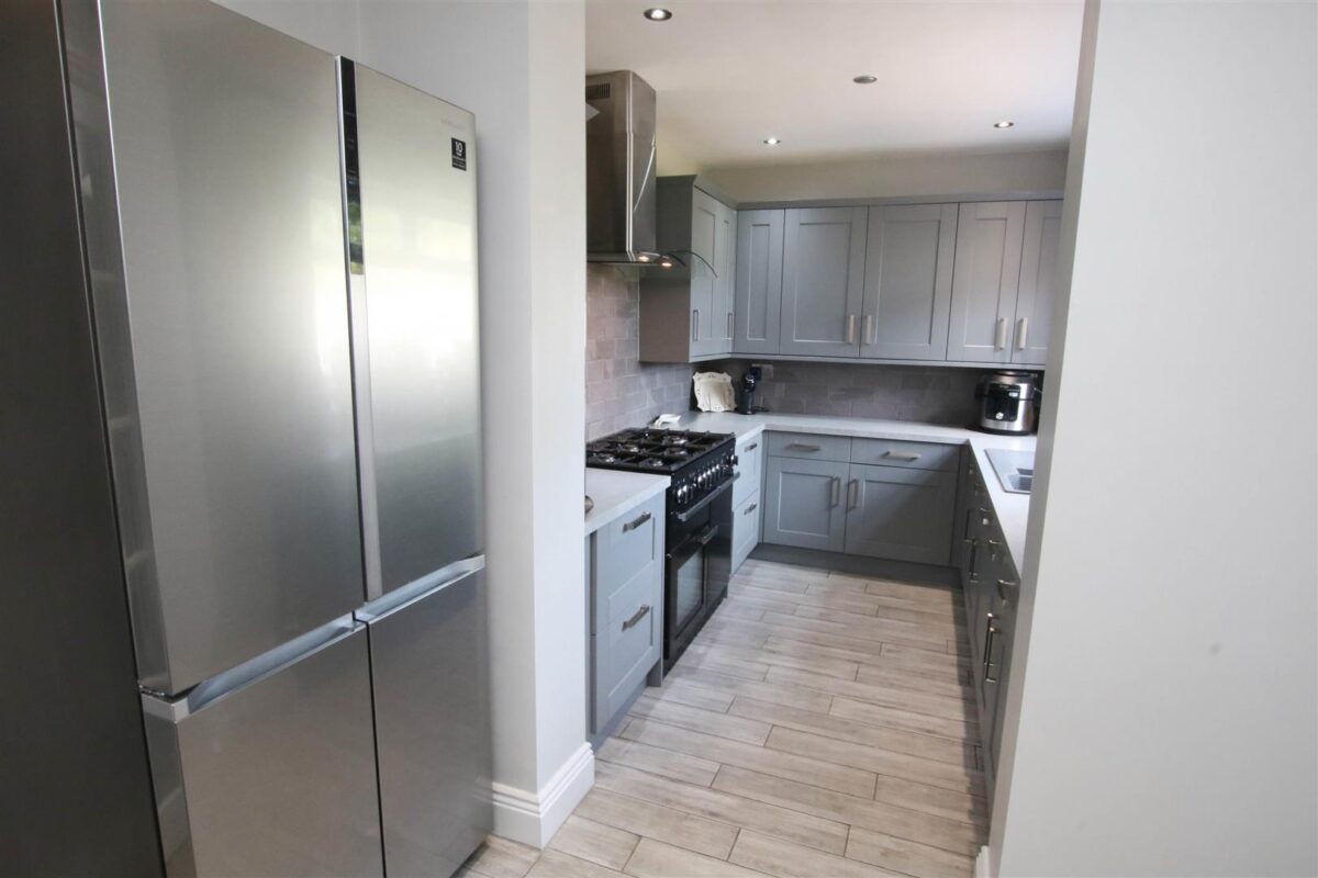 Harrowden Road, Wheatley Hills, Doncaster